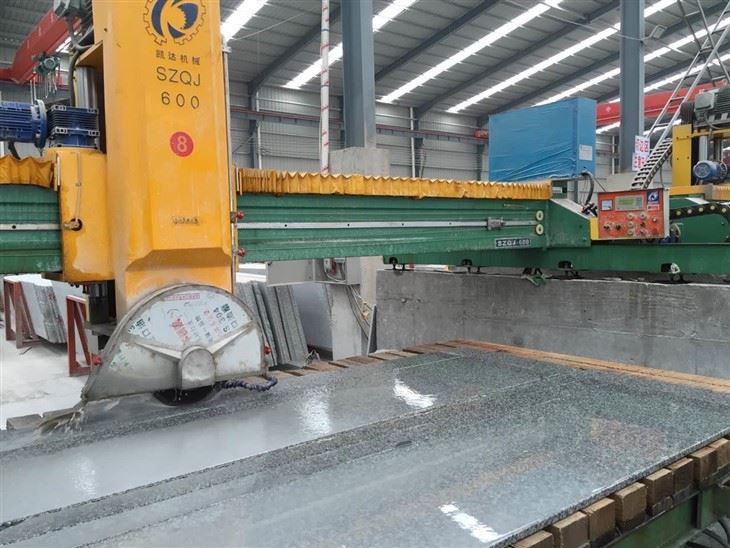 Four Guidepillars Bridge Cutting Machine